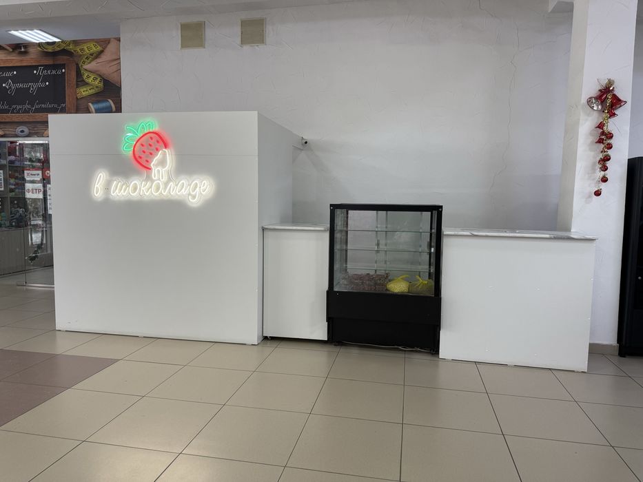 торговая ветрины и перегородки