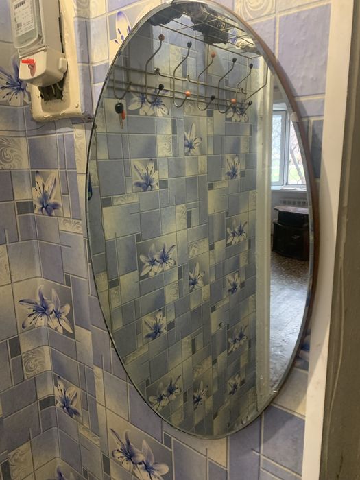 Зеркало настенное