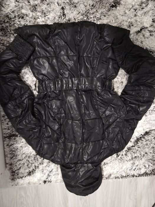 Зимно дамско яке Guess