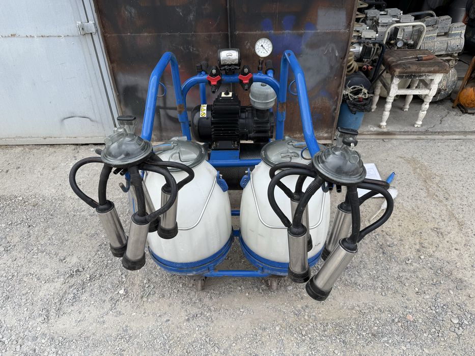 * доильный аппарат для коров оригинал Италия в хорошем рабочем состоян