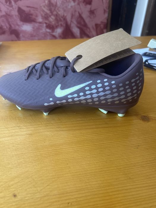 Nike Mercurial Vapor 16 Academy KM FG/MG – размер 38.5