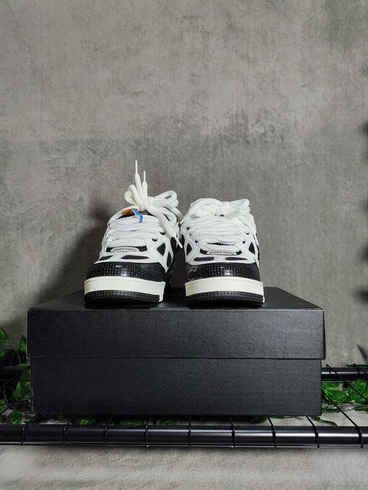 Louis Vuitton marimea 42