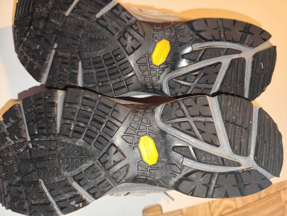 Като нови: Трекинг Hi-Tec TR 306 с VIBRAM подметка, номер 42