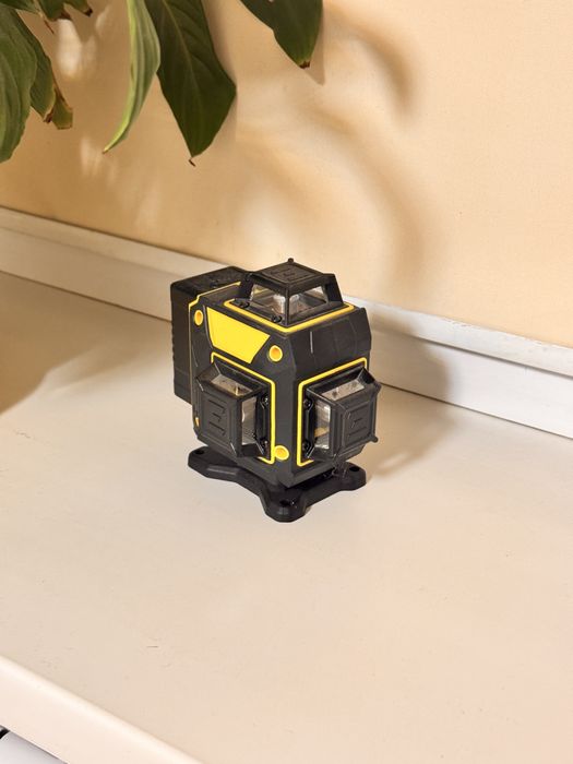 Продам лазерный уровень