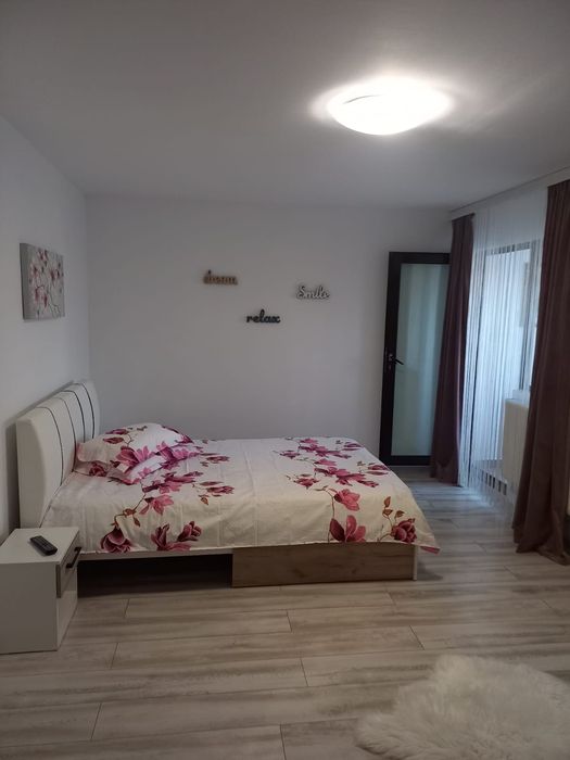 Garsoniera de închiriat