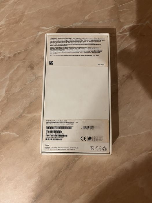 iPhone 11 ca NOU, Baterie 98%, la Cutie - Pentru piese (iCloud)