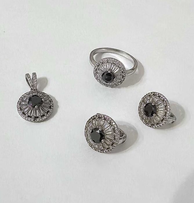 Комплект из серебра