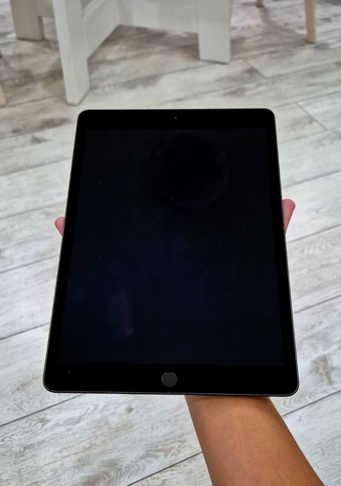 Продаю iPad 2020