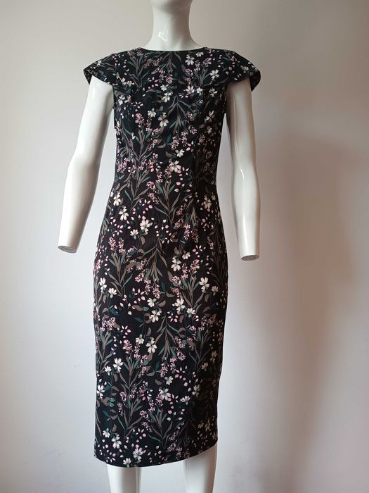 Rochie nouă Isabel Garcia