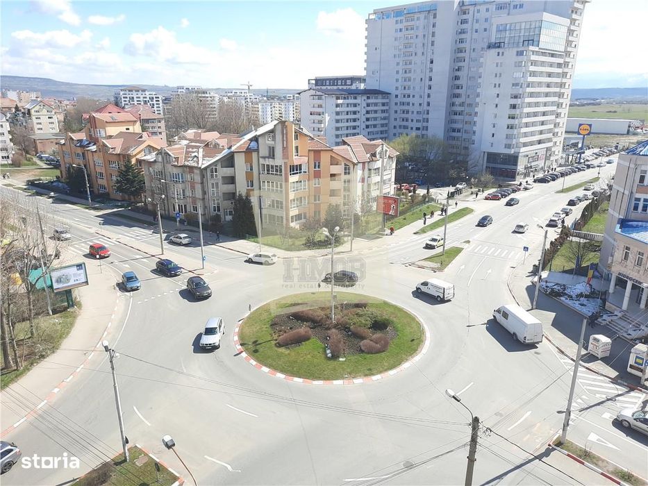 Apartament cu 2 camere decomandate si balcon pe Bulevardul Mihai Vitea