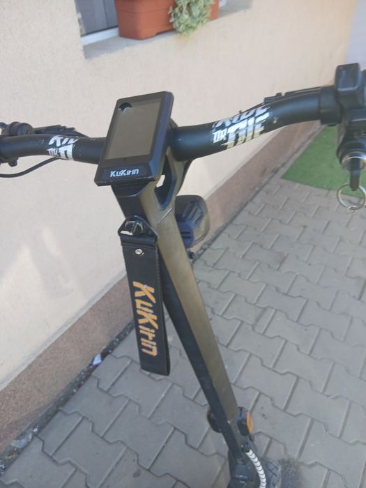 De vâinzare trotinta kukrin t3