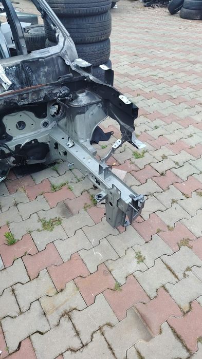 Lonjeron stanga sau Dreapta față Dacia Duster 3