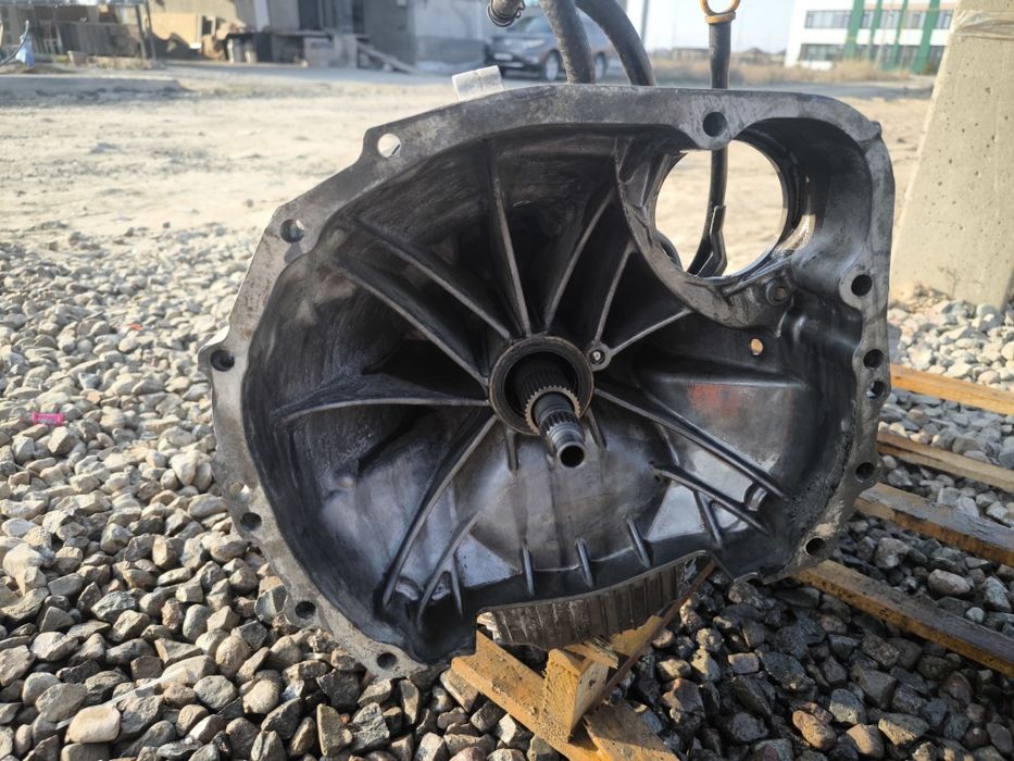 Коробка Субару легаси б4