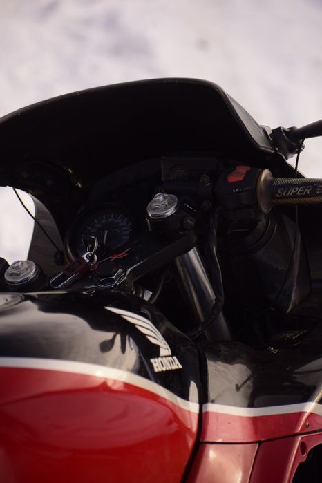 Vând sau schimb Honda cbr 600f (f1 f2 f3 f4 f4i)