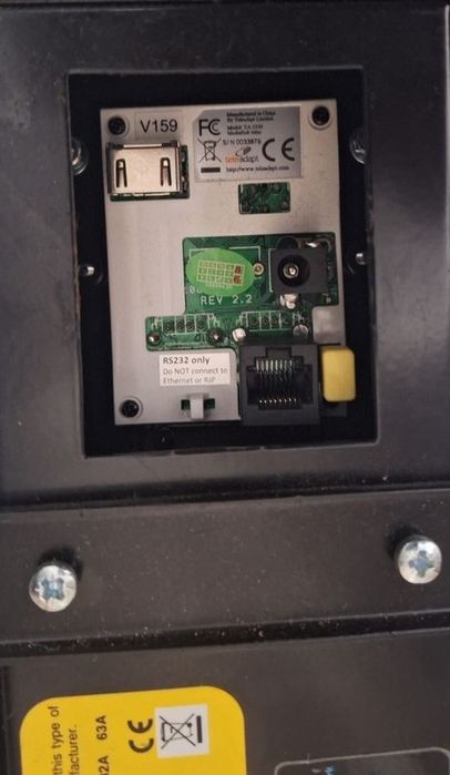 Hub, stație de încărcare cu prize multiple