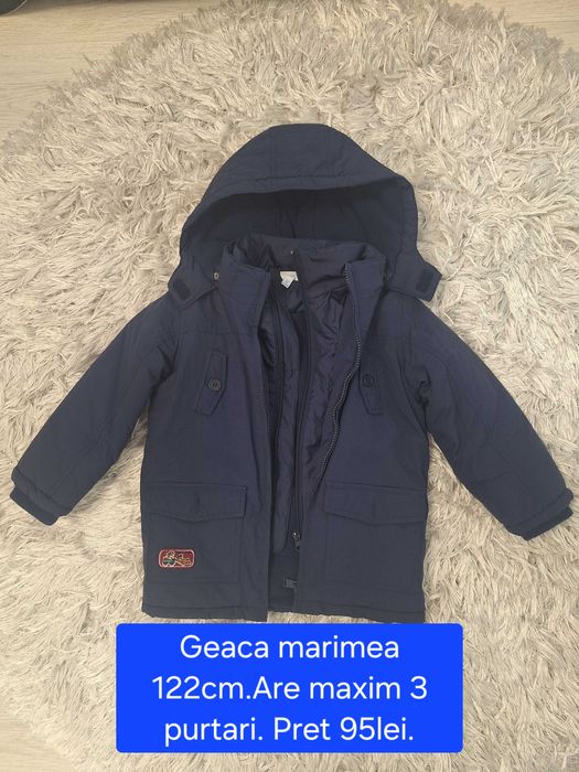 Geacă marimea 122cm. Este foarte bine întreținuta.