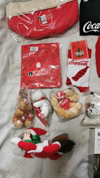 Раница,термус,сутчър,чорапи,колонка и други на Кока-кола и нутела