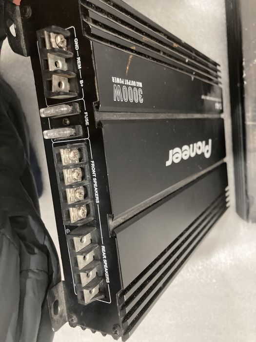 Усилитель сатылады! Багасы келисим бойынша