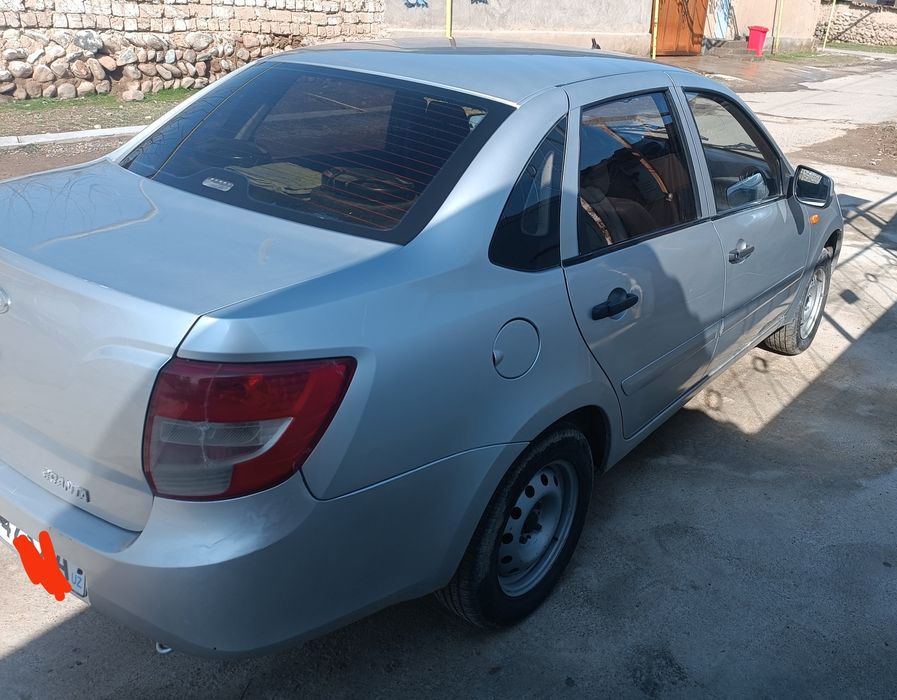 ЛАДА ГРАНТА сотилади 2013