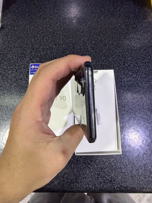 Honor 90 pamit 12.512 g holati yahwi karopka dak bor oqip tel qlila