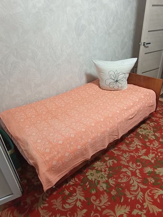 Продам: мебель, телевизор, кровать, шкаф б/у