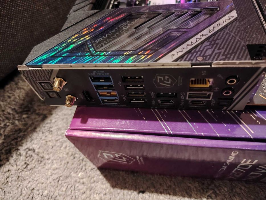 ASRock Phantom Gaming X870E Nova WiFi + Ryzen 7 9800X3D, 8 cores, 5.2Ghz, 96MB, AM5