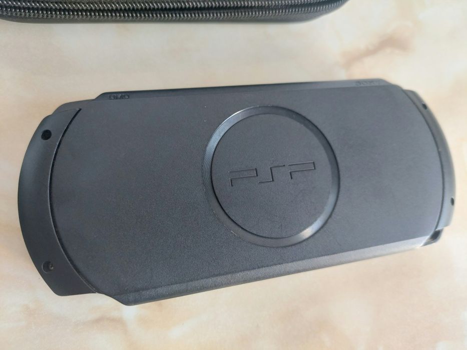 [PSP] Vând SONY PSP E1004 Street Black MODAT [FULL box] //poze reale