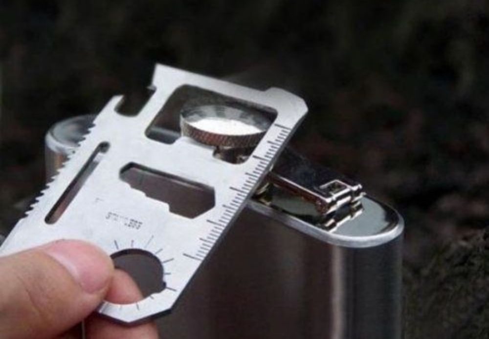 Мултифункционално устройство за оцеляване на едро