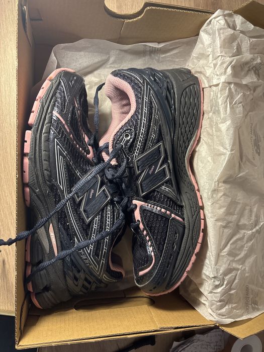 new balance 1906 black/pink