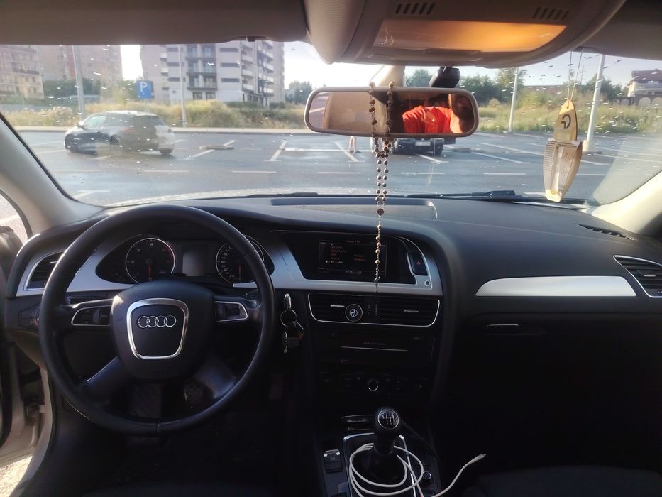 AUDI A4 Avant 2012 — imagine 4