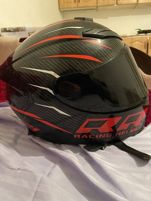 Шлем в отличном состоянии