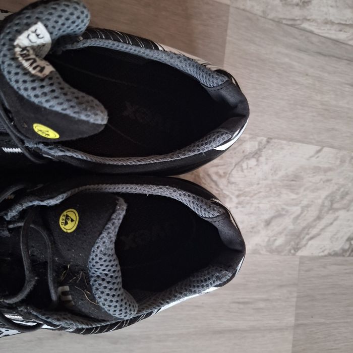 Bocanci de lucru cu bombeu Uvex nr 45