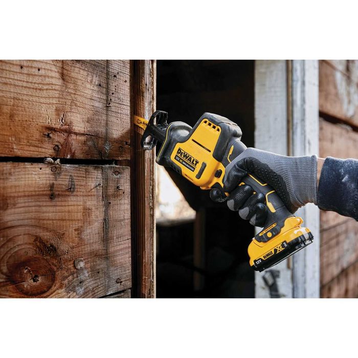 Саблен трион DeWALT DCS312N, 12V