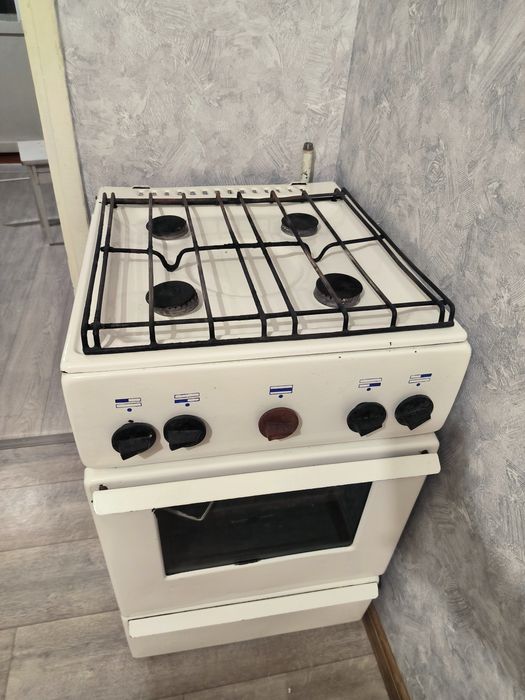 Отдам газовую плиту