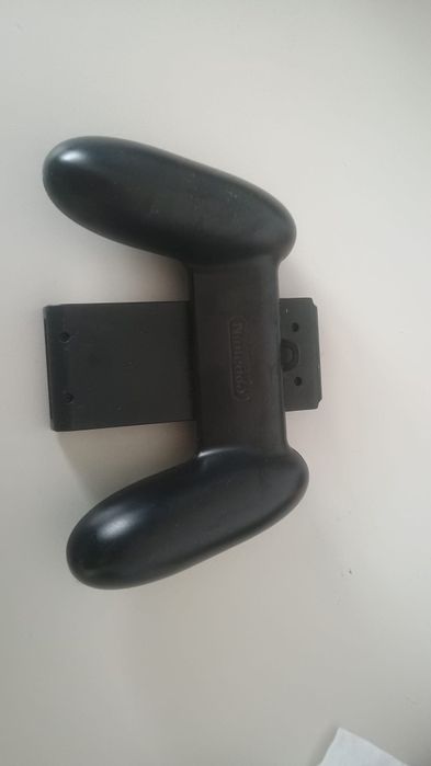 Vând consola Nintendo Switch Oled