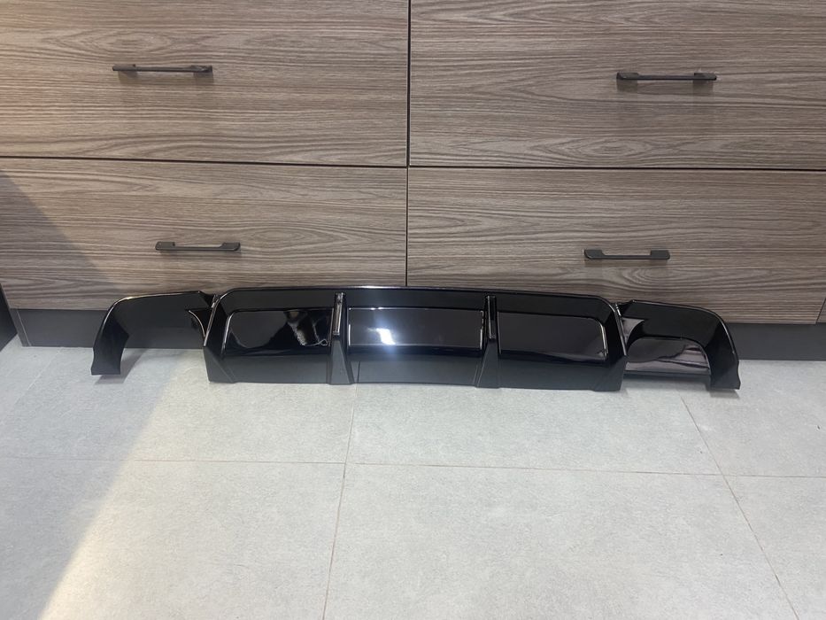 Губа диффузор спойлер в бампер Бмв е39 губа диффузор Bmw e39 спойлер