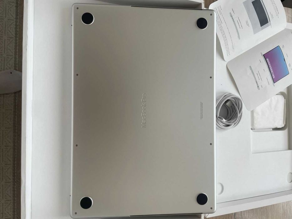 16-inch MacBool Pro M4 Max Chip 36GB memory 1Tb storage