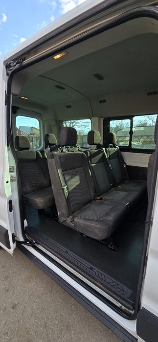 Ford Transit 9 locuri