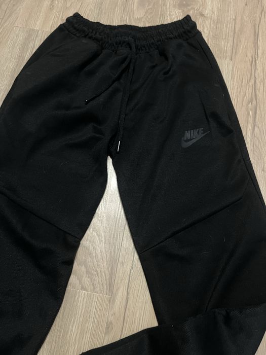 Анцунг на Nike.