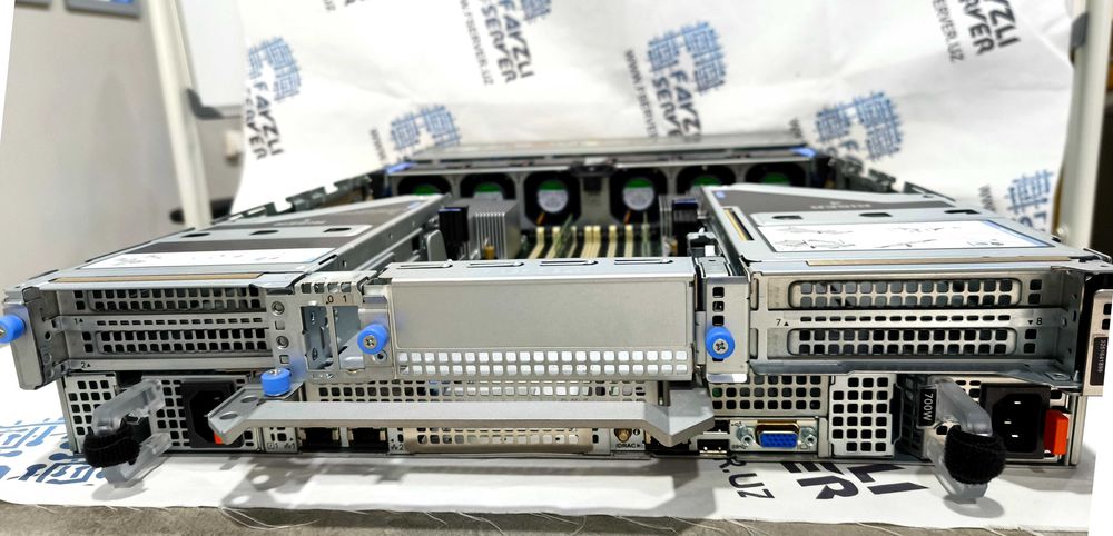 Dell PowerEdge R760 24SFF