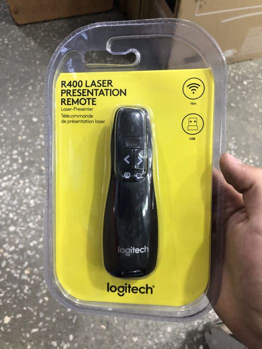 Презентер Logitech Presenter R400 черный с лазером