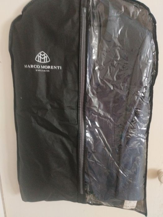 Продам костюм новый .