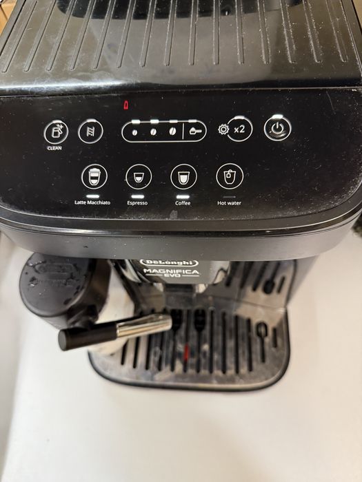 De Longhi  expresor foarte bun