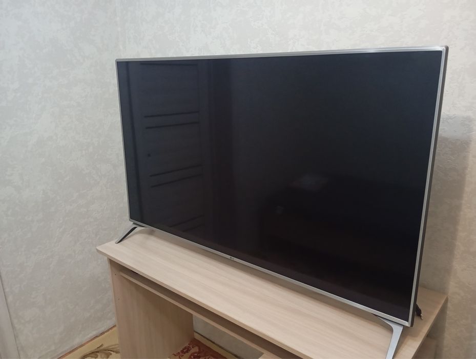 Продам smart tv LG 55UJ651V