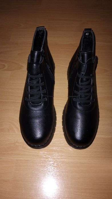 Ghete de dama noi, mărimea 40