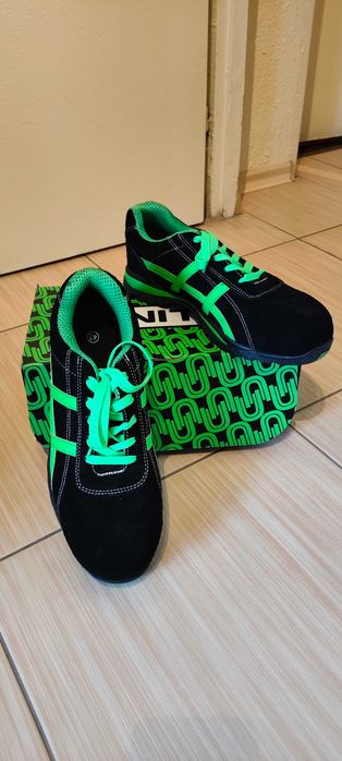 Работни обувки нови