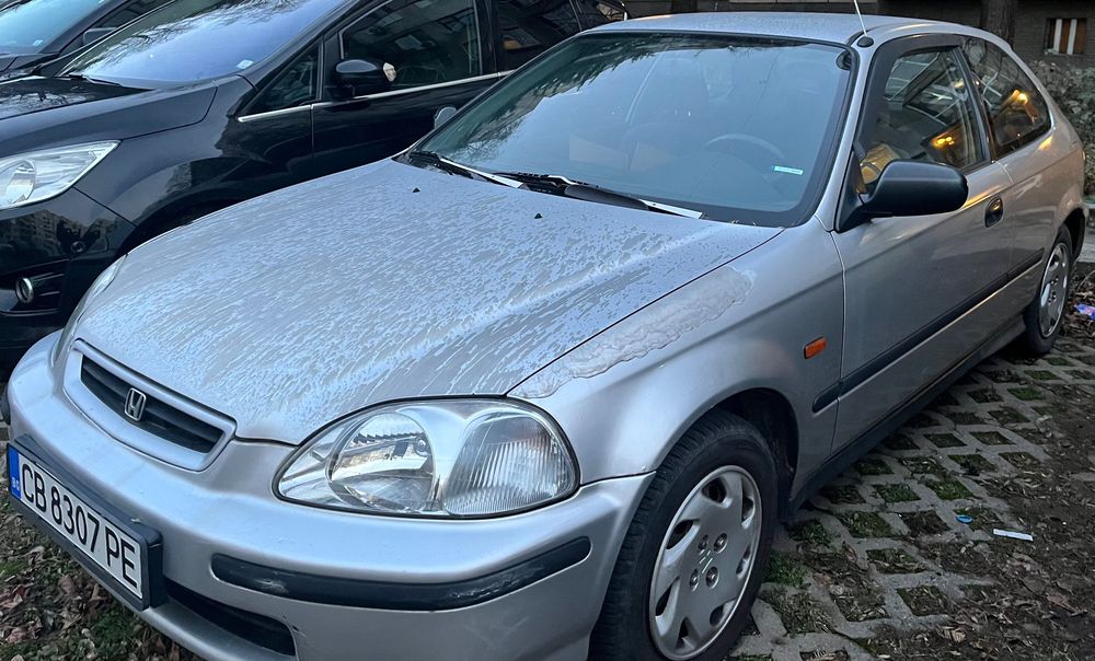 Автомобил Хонда Сивик