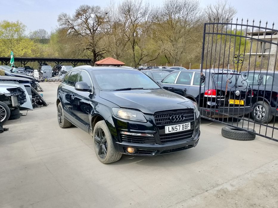 Audi Q7 Audi Q7 3.0 TDI , BUG мотор 233 к.с. 20 броя на части.