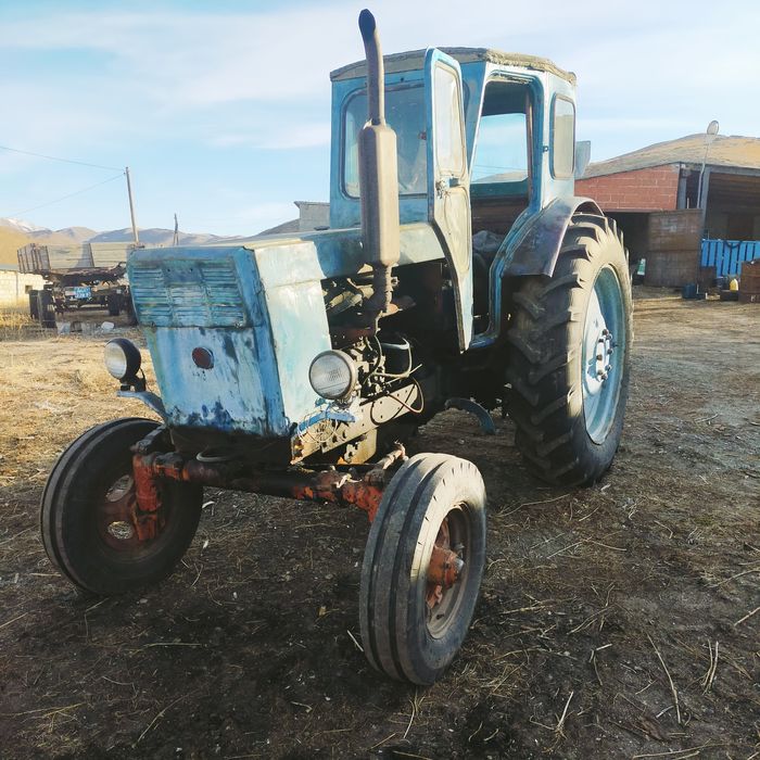 Трактор Т - 40, на ходу, + сенокосилка