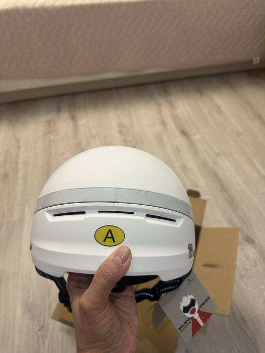 Шлем белый  для мото